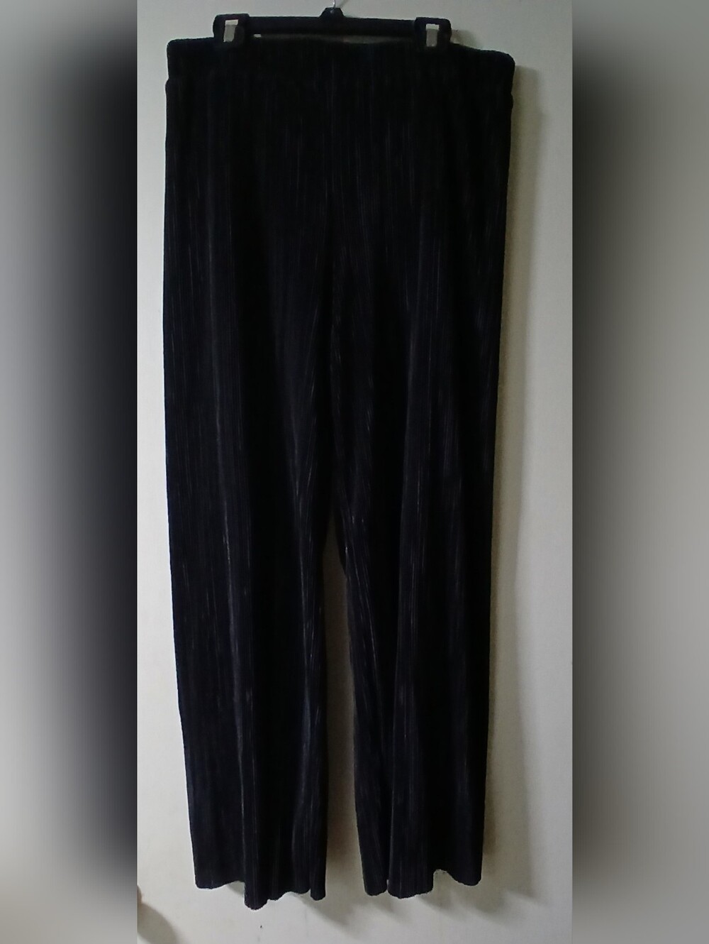 Anne Klein Black Pleated Velvet Pants